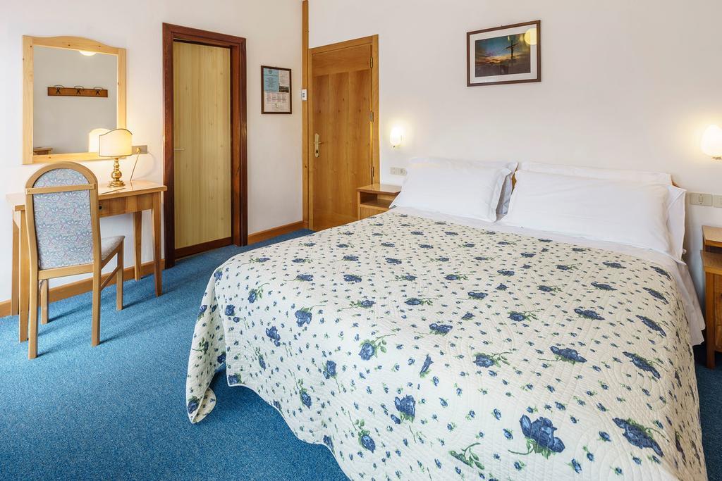 Hotel Roma San Vito di Cadore Cameră foto