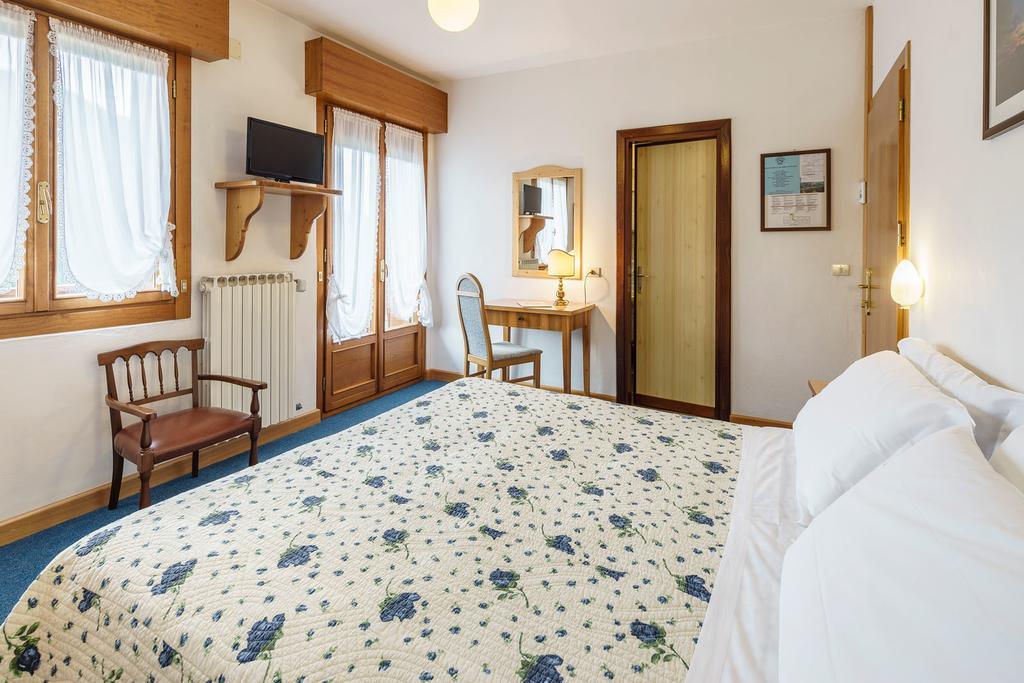 Hotel Roma San Vito di Cadore Cameră foto